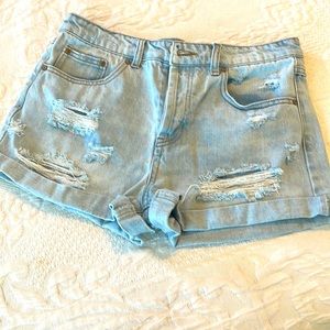 Forever 21 Jean shorts size US28